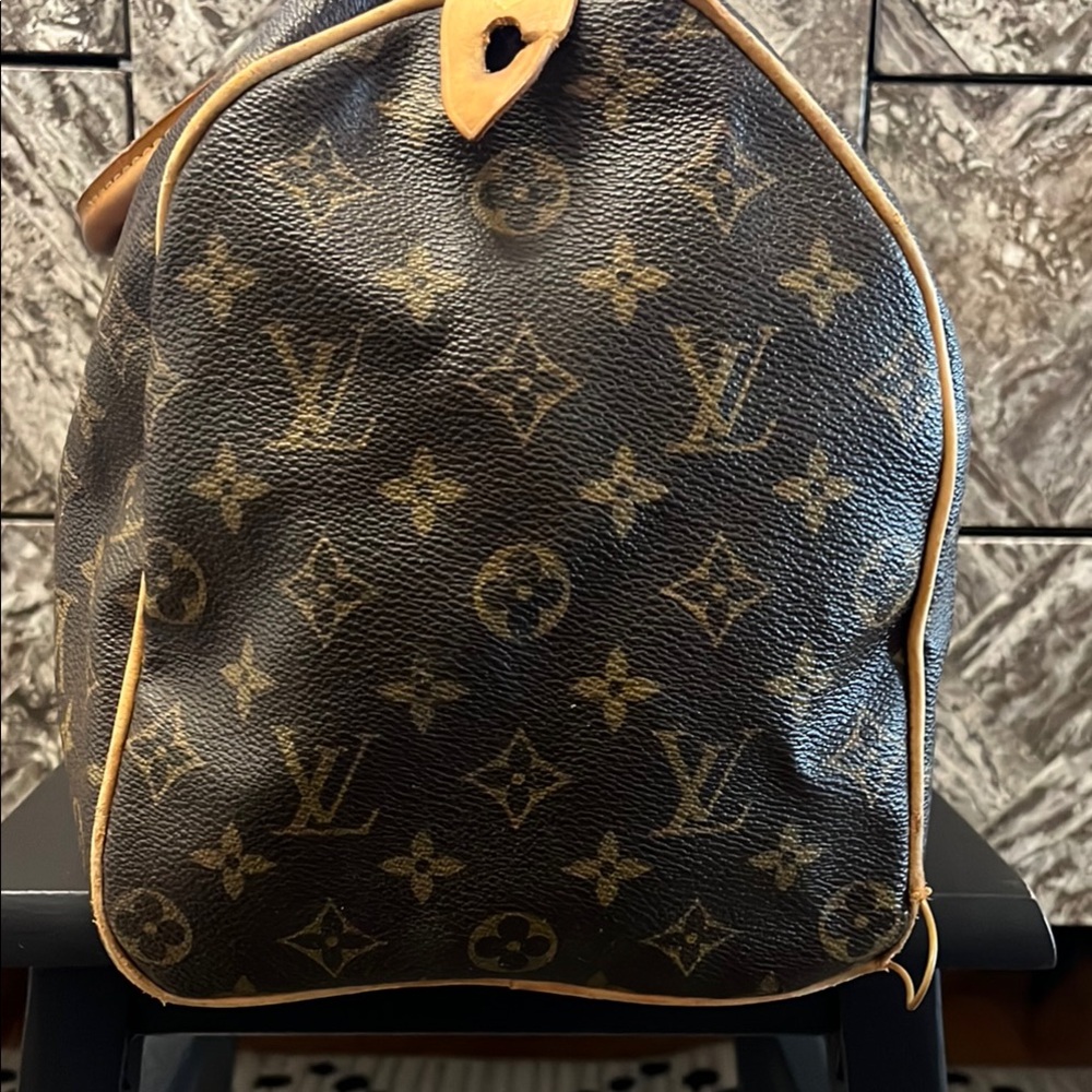 Louis Vuitton Brown Monogram Speedy Bag - Picture 2 of 10